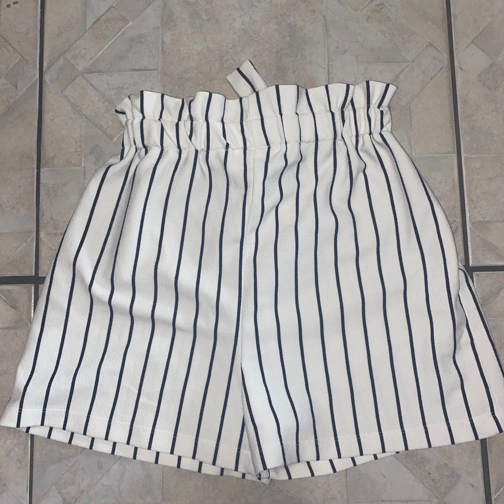 Stripped Shorts